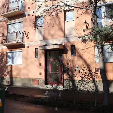 Petofi Apartman *