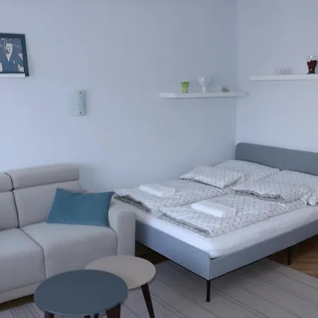 Petofi Apartman 아파트 *