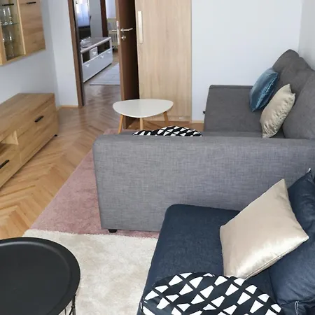 Lägenhet Petofi Apartman *